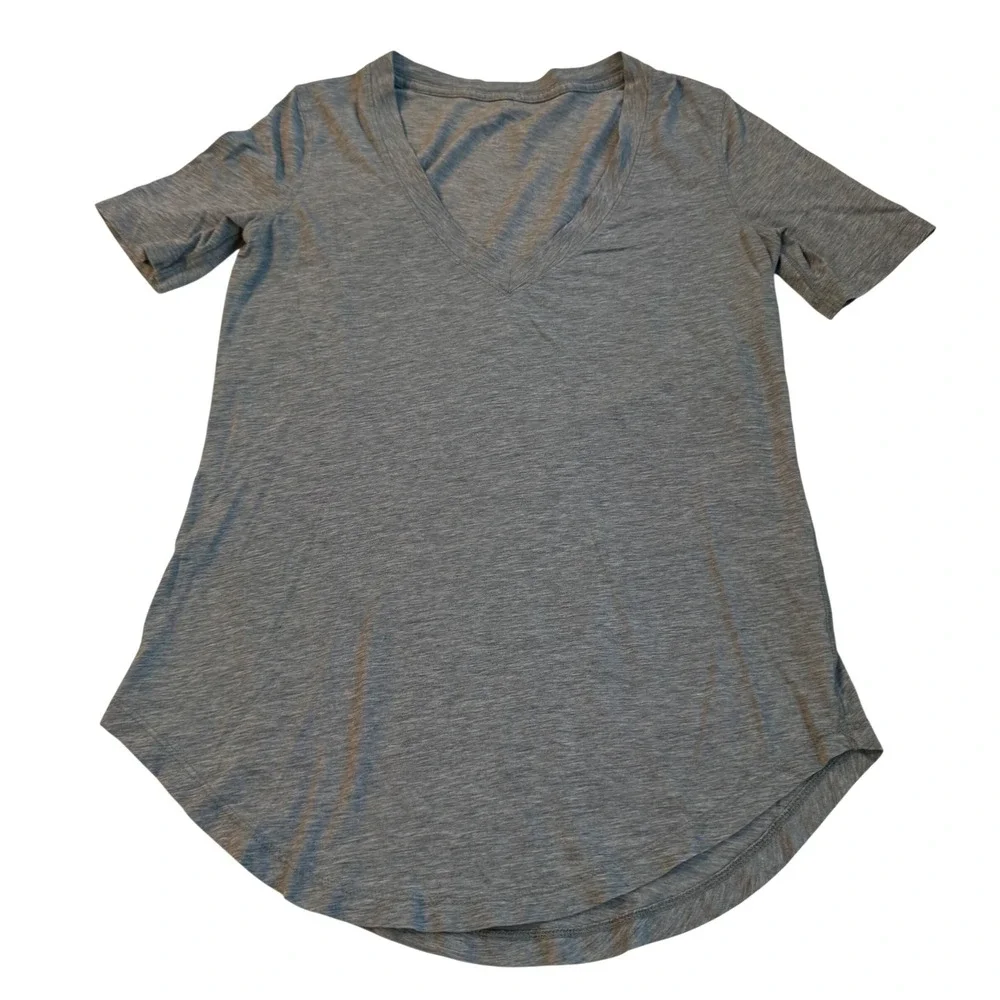 Lululemon Love Tee V-Neck Short Sleeve Heathered Grey Curved Hem  Pima Sz 6/8